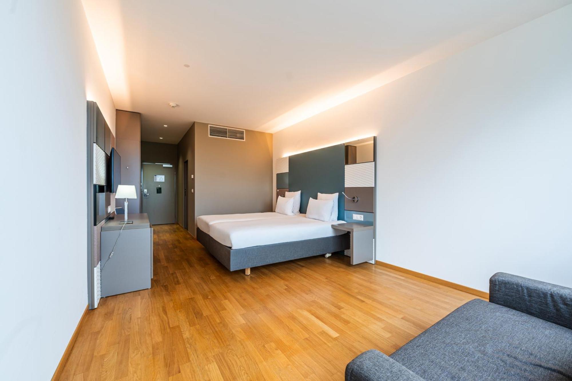 B&B Hotel Lausanne คริสซิเยร์ ภายนอก รูปภาพ