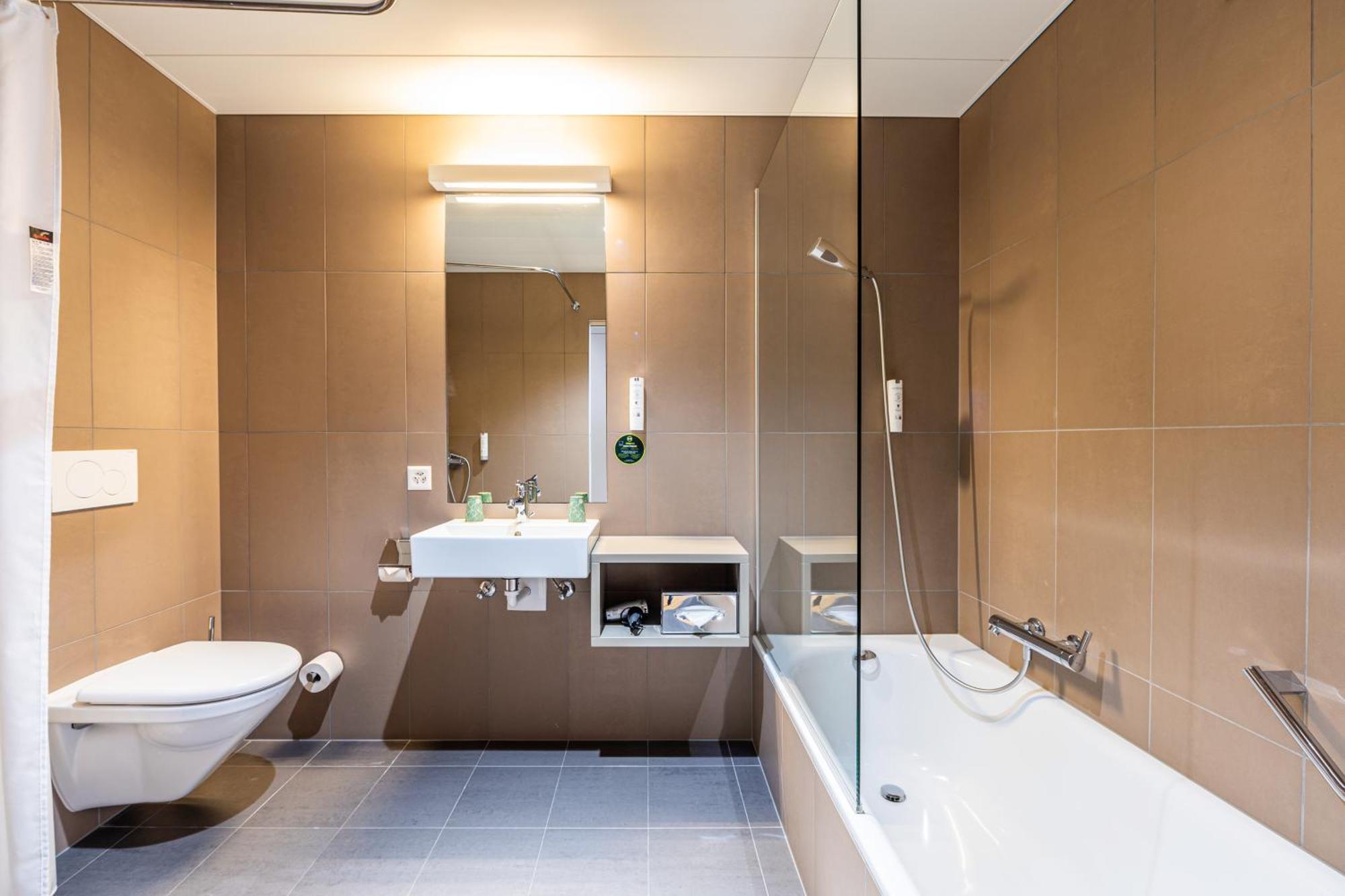 B&B Hotel Lausanne คริสซิเยร์ ภายนอก รูปภาพ