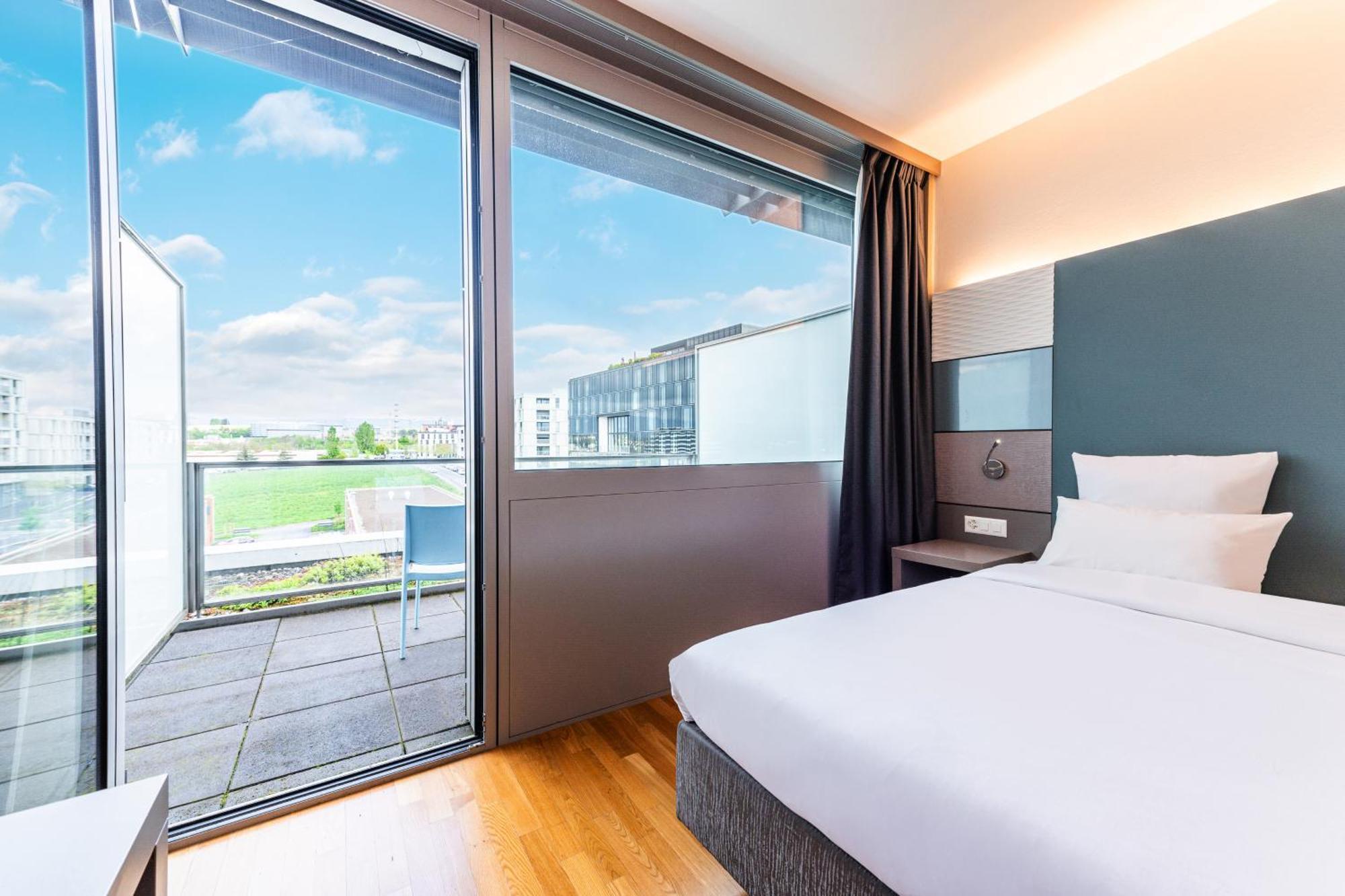 B&B Hotel Lausanne คริสซิเยร์ ภายนอก รูปภาพ