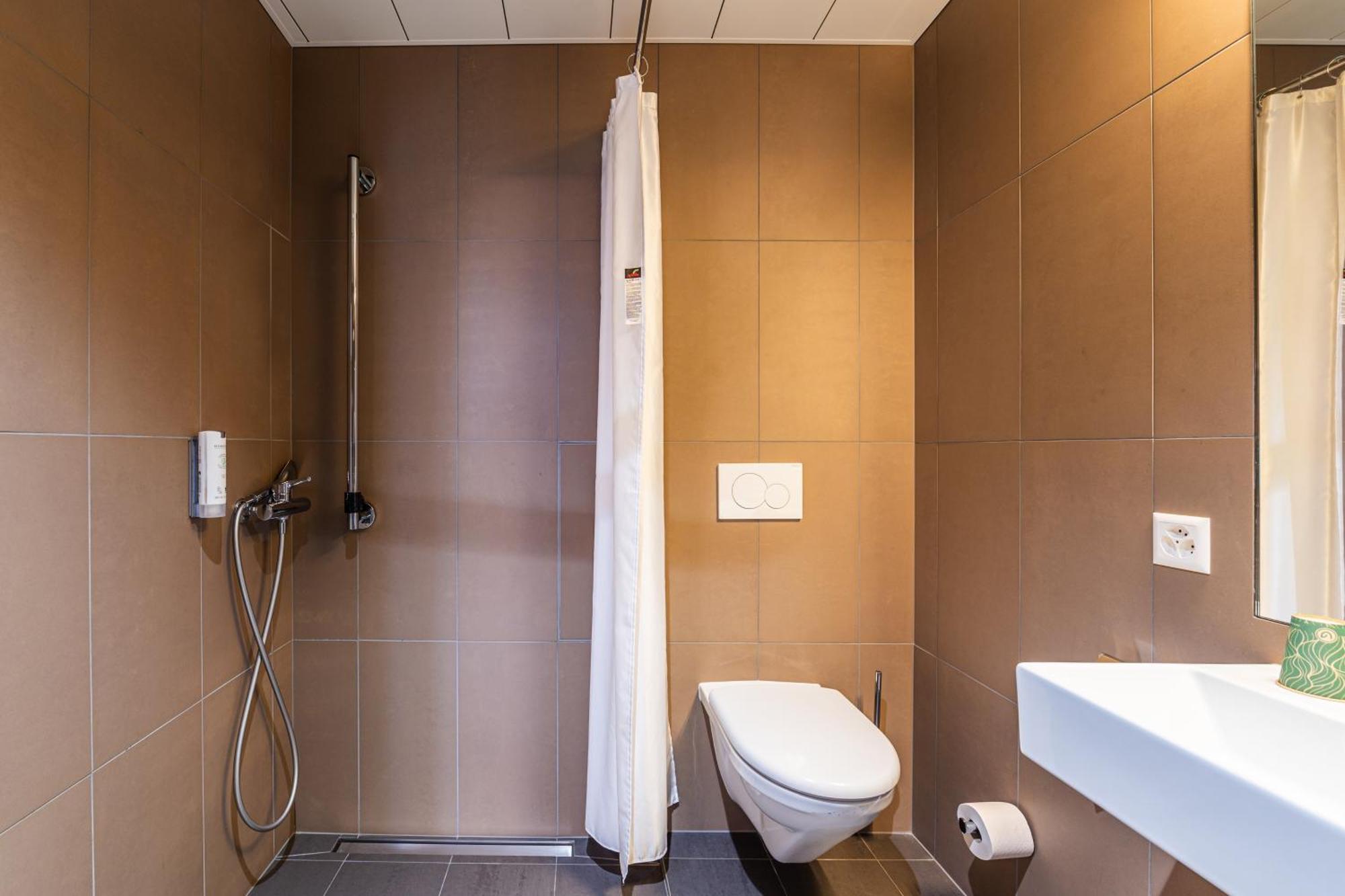 B&B Hotel Lausanne คริสซิเยร์ ภายนอก รูปภาพ