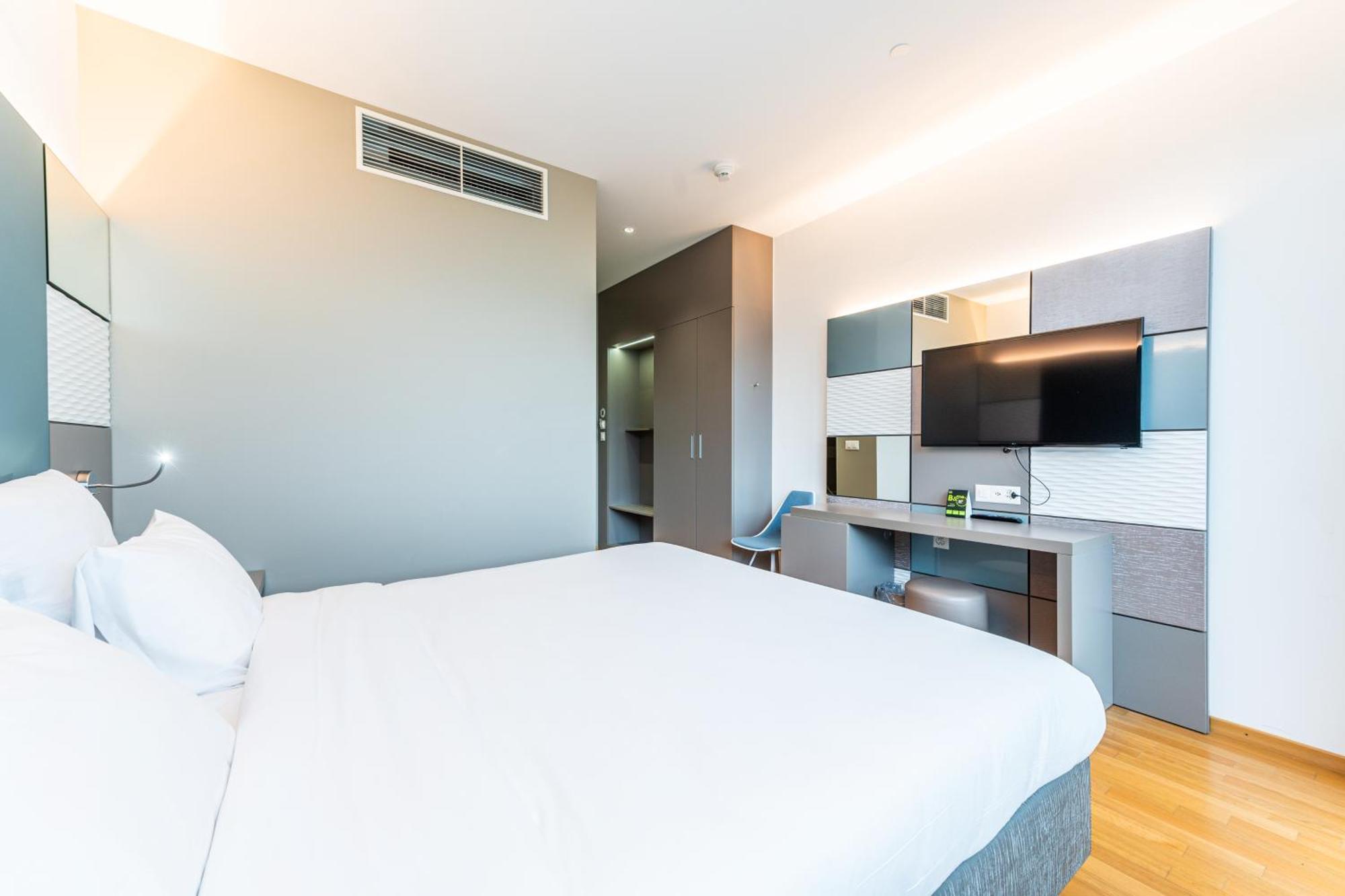 B&B Hotel Lausanne คริสซิเยร์ ภายนอก รูปภาพ