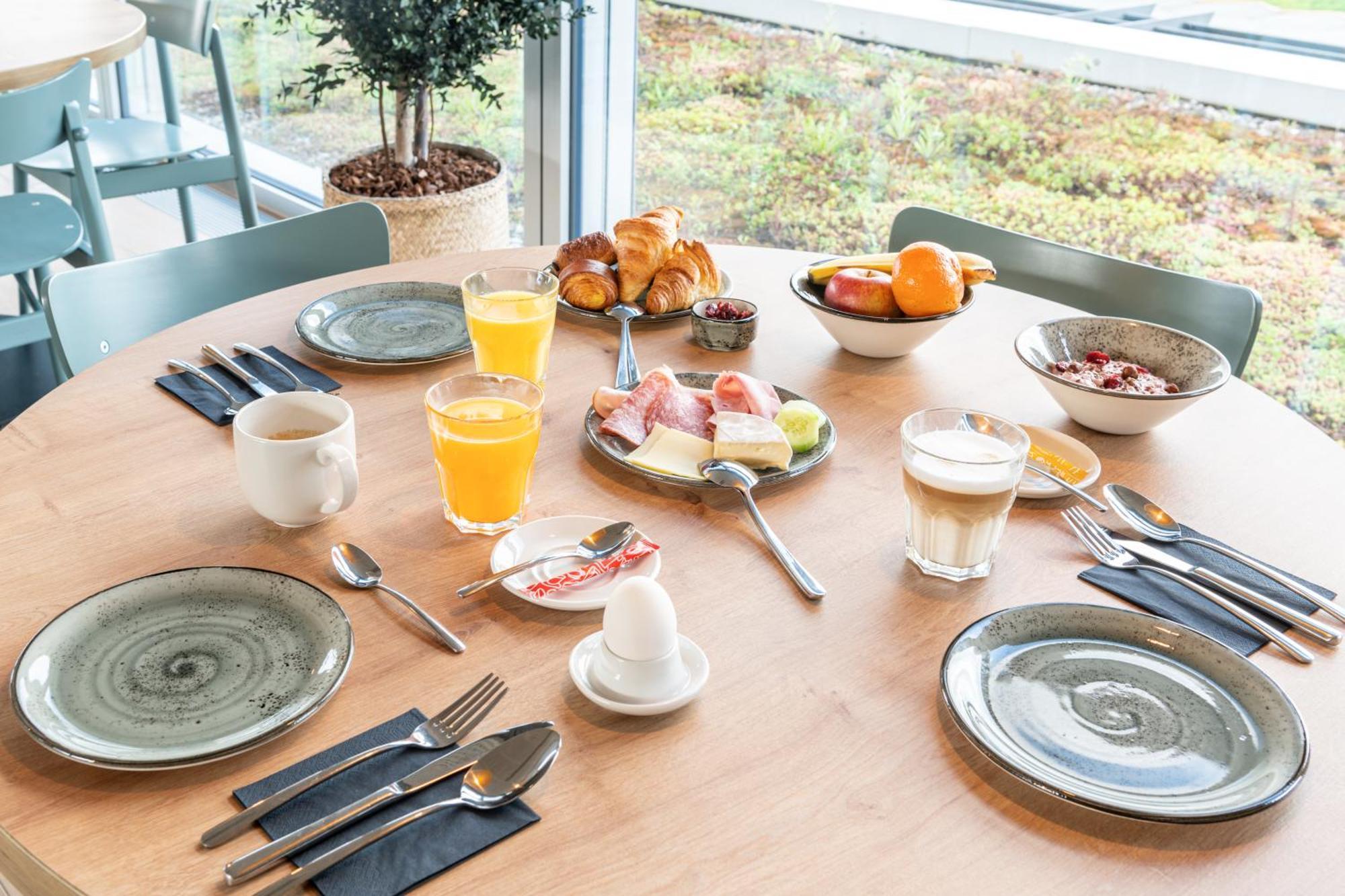 B&B Hotel Lausanne คริสซิเยร์ ภายนอก รูปภาพ