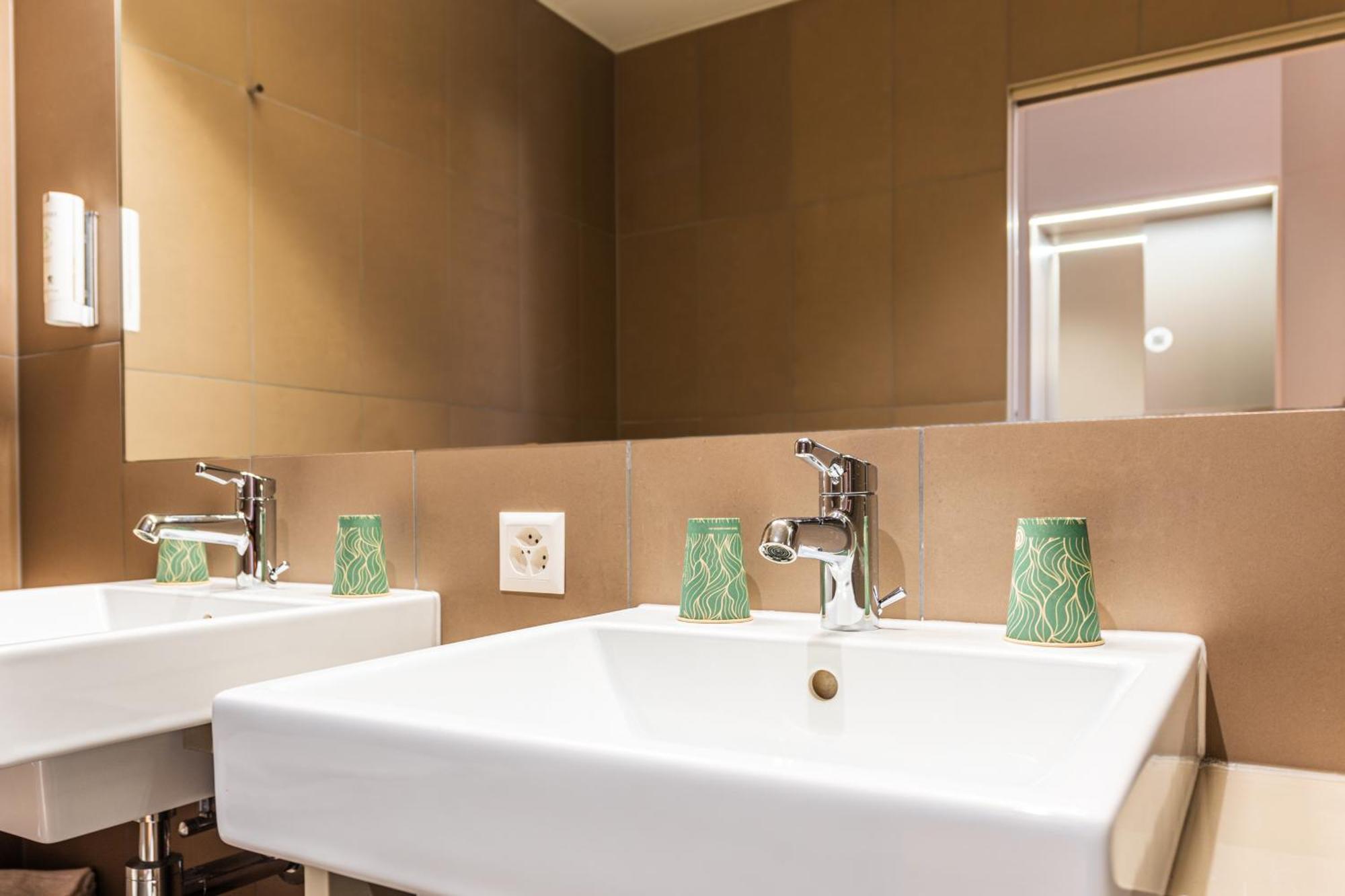B&B Hotel Lausanne คริสซิเยร์ ภายนอก รูปภาพ